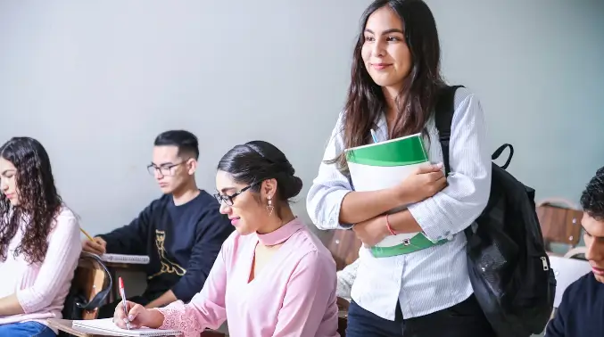 5 tiendas que tienen descuentos para estudiantes en Chile